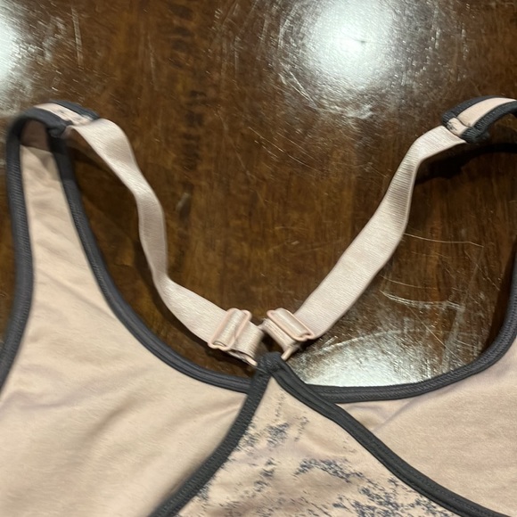 Fablectics sports bra-large-excellent condition - Picture 3 of 3